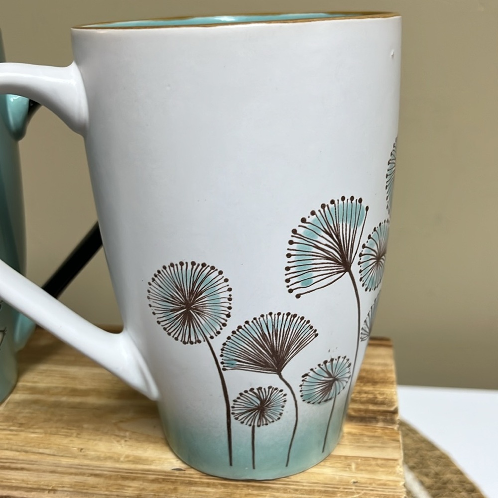 Two Mugs “Lookin Sharp “ & “ Don’t worry be Happy” in great condition - Picture 3 of 8
